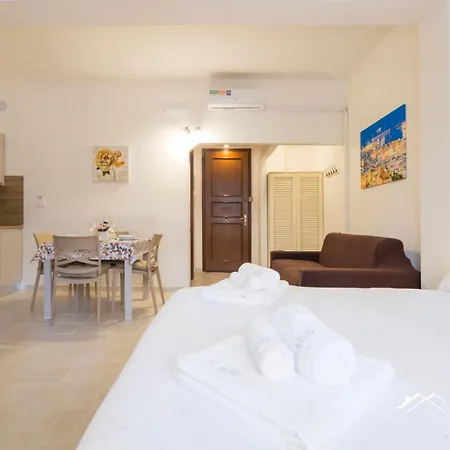 Center Lux, 1br, Ac, Wifi, By Tilo Genova
